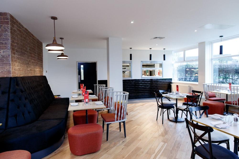 Harben House Hotel Newport Pagnell Eksteriør billede