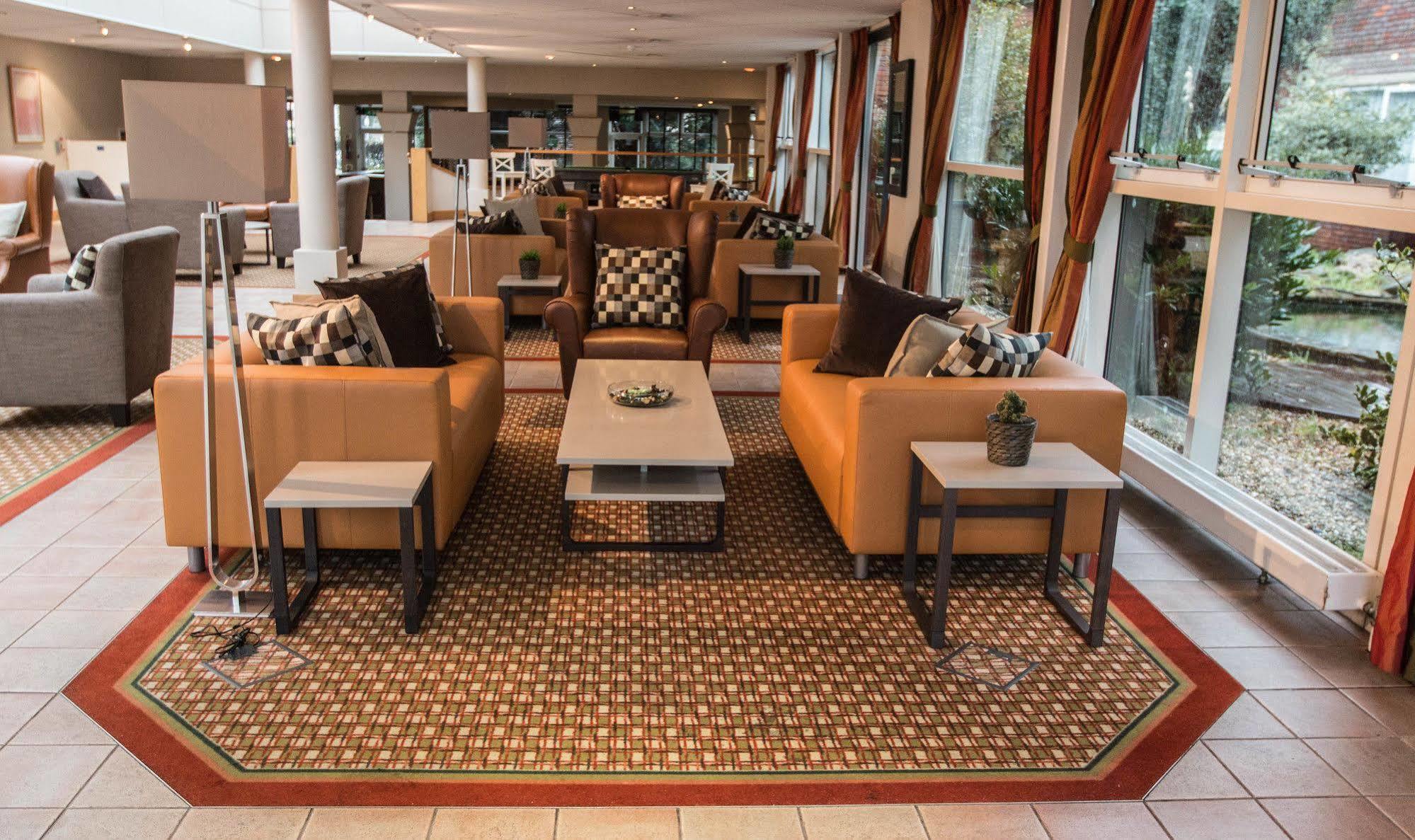 Harben House Hotel Newport Pagnell Eksteriør billede